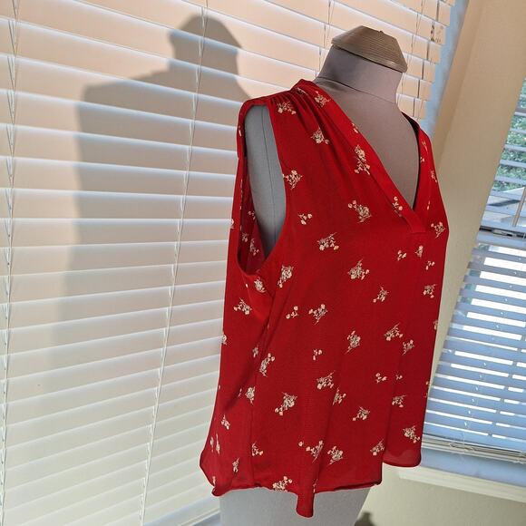 Vince Camuto Size L Sleeveless V Neck Blouse - Picture 7 of 8